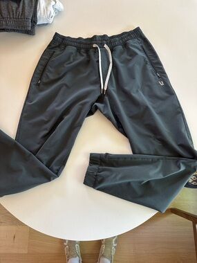 Vuori Men's Dark Charcoal Joggers with White Drawstring
